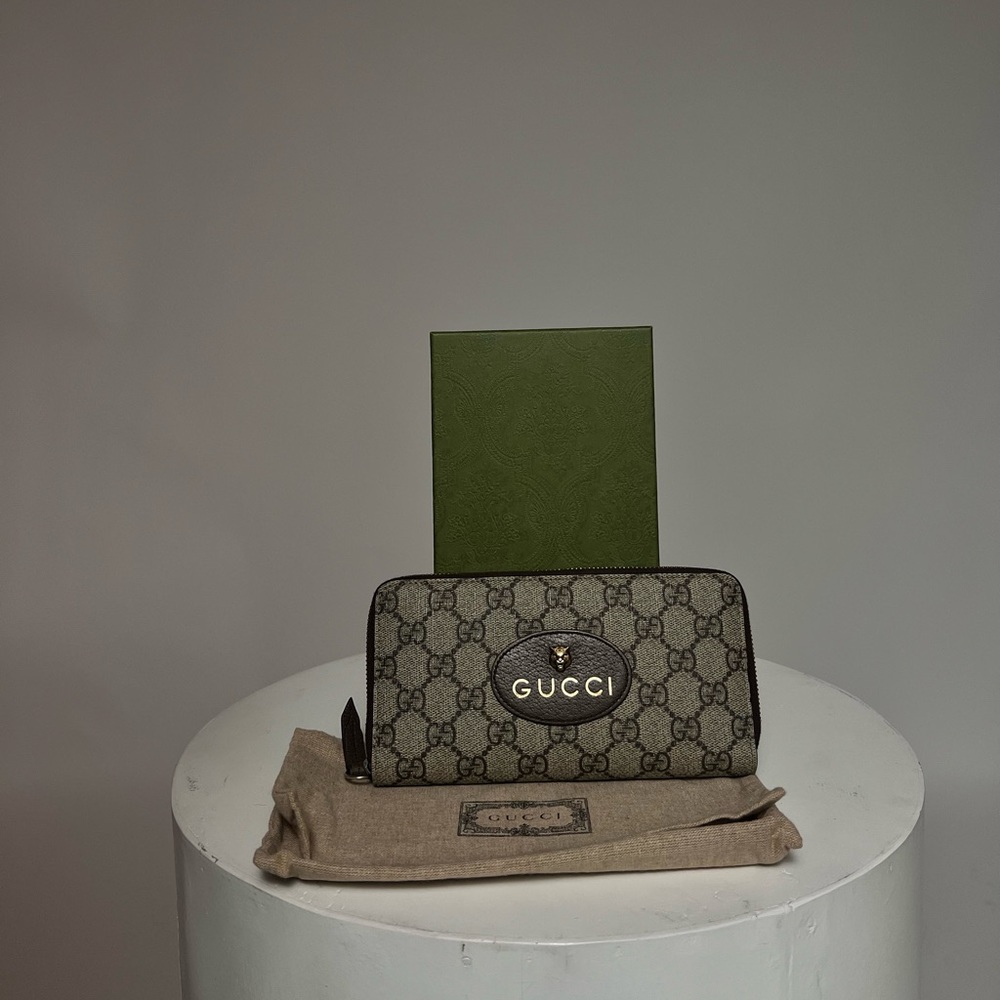 Gucci NEO VINTAGE GG SUPREME ZIP AROUND WALLET